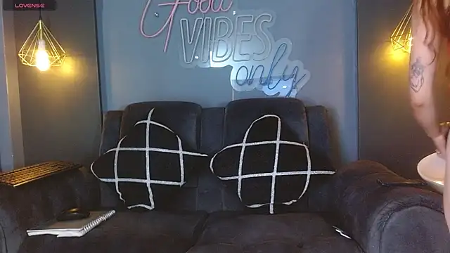 Snapshot of LOLIITA__LOVE chatting on 10.08.25 LOLIITA LOVE online show from 10.08.25