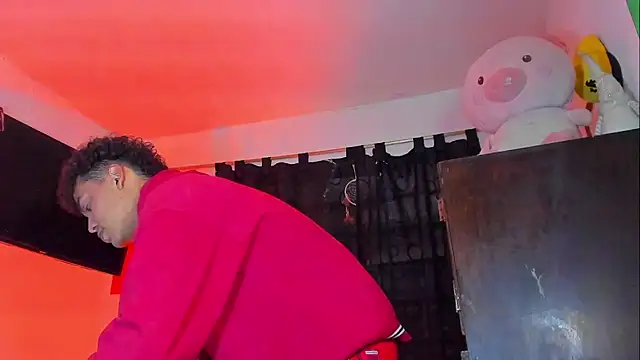 Snapshot of visaelX chatting on 12.24.24 visaelX online show from 12.24.24