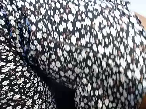 DarkBerry8 online show from 11.25.25