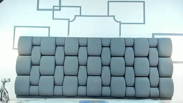 Derek and Skarlet online show from 09.15.25