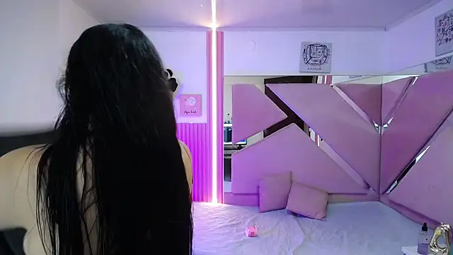  Miaaleon online show from 01.14.26