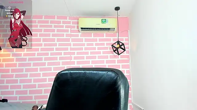 Snapshot of emy_0 chatting on 01.19.25 emy 0 online show from 01.19.25