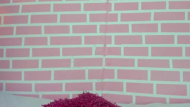 Snapshot of emy_0 chatting on 02.10.25 emy 0 online show from 02.10.25