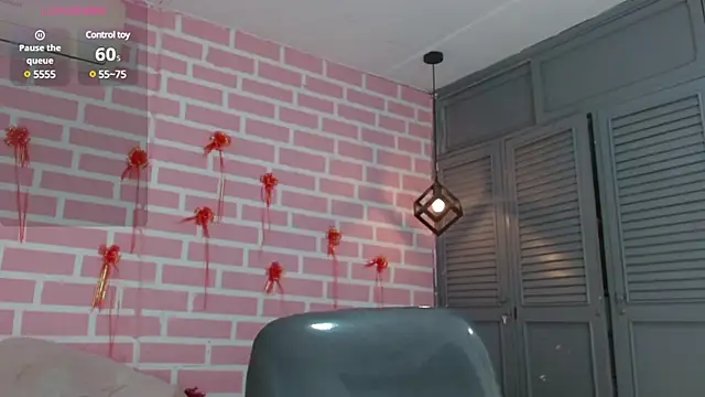 Snapshot of emy_0 chatting on 03.02.25 emy 0 online show from 03.02.25