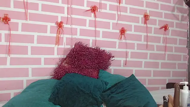 Snapshot of emy_0 chatting on 03.07.25 emy 0 online show from 03.07.25