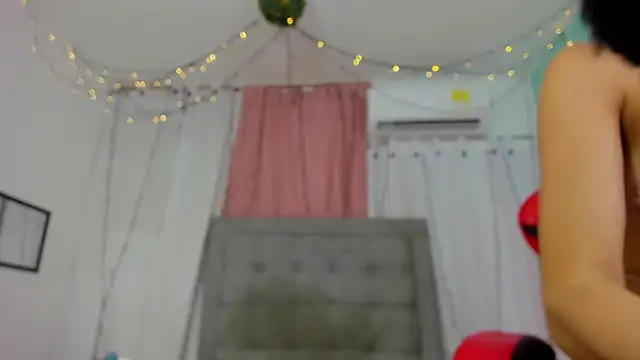 Snapshot of emy_0 chatting on 03.08.25 emy 0 online show from 03.08.25