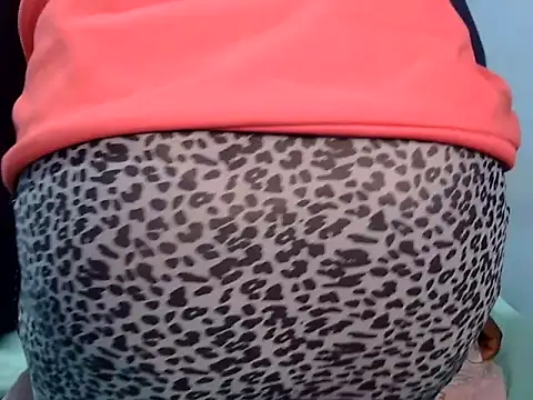 Snapshot of medinahswee chatting on 10.07.25 medinahswee online show from 10.07.25