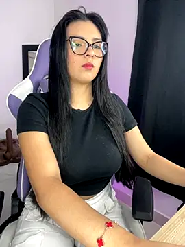 Madyson Hot online show from 11.16.25