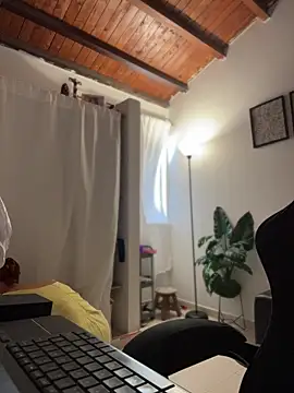 Miss-Abbii online show from 03.12.26