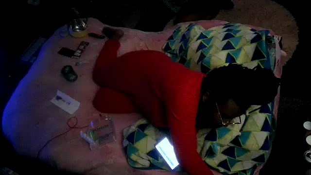 Snapshot of EbonyFetishQueen chatting on 10.26.25 EbonyFetishQueen online show from 10.26.25