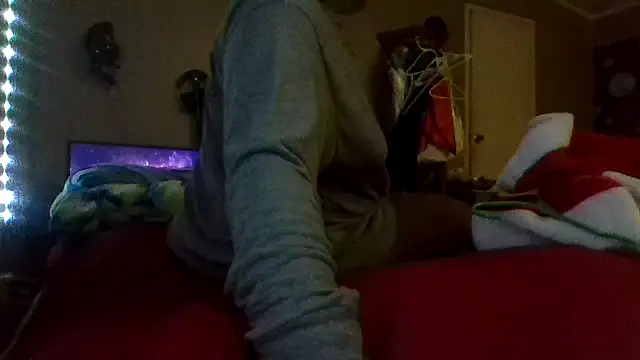 Snapshot of EbonyFetishQueen chatting on 12.15.25 EbonyFetishQueen online show from 12.15.25