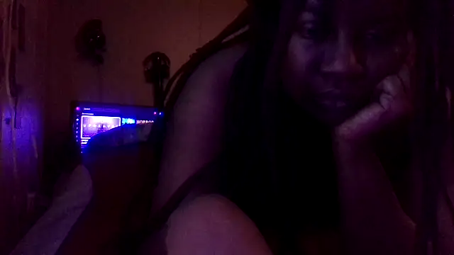 Snapshot of EbonyFetishQueen chatting on 12.19.25 EbonyFetishQueen online show from 12.19.25