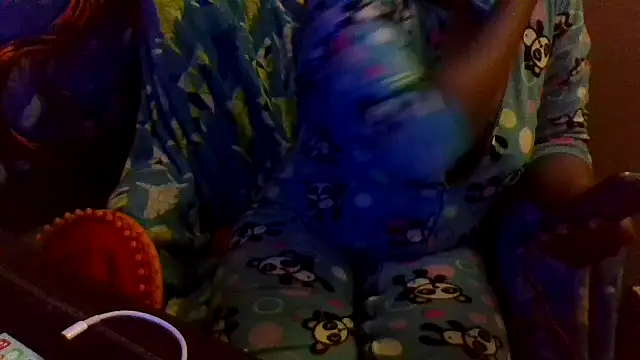 Snapshot of EbonyFetishQueen chatting on 01.14.26 EbonyFetishQueen online show from 01.14.26