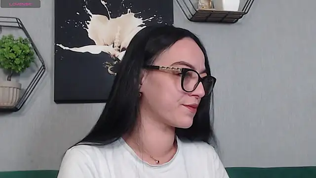 IzabelllNoir online show from 04.10.26