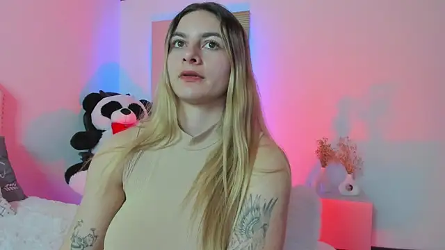 AtheneaRossi online show from 03.19.25