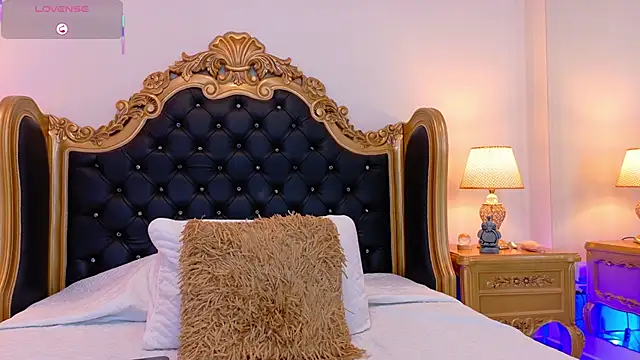 AdelinaVans online show from 02.24.26