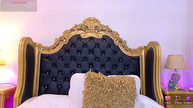 AdelinaVans online show from 04.14.26