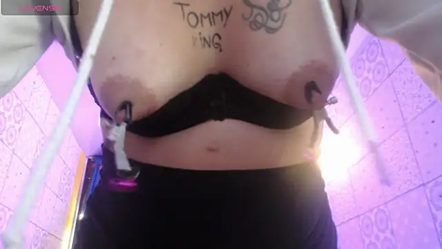 Snapshot of vitoria23_ chatting on 03.12.25 vitoria23 online show from 03.12.25