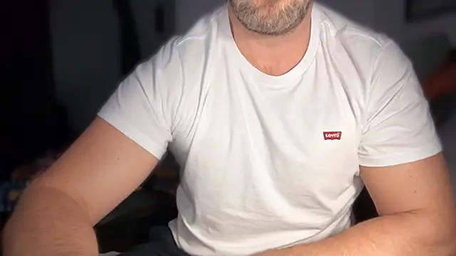 Snapshot of Mr_Beef chatting on 10.15.25 Mr Beef online show from 10.15.25