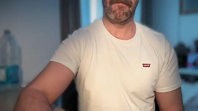 Mr Beef online show from 04.05.26