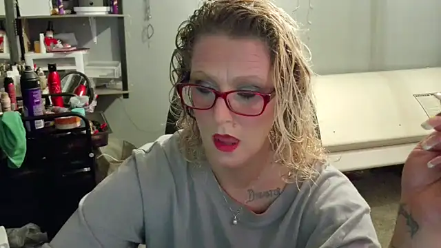 Lisalovely6981 online show from 02.10.25