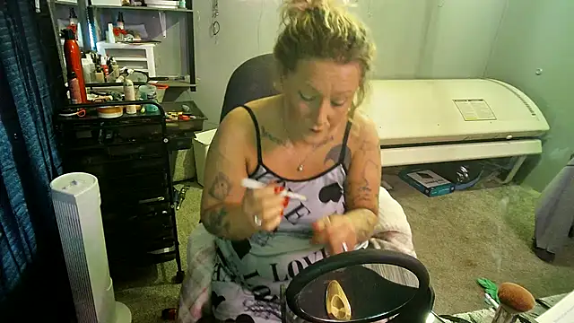 Lisalovely6981 online show from 02.16.25