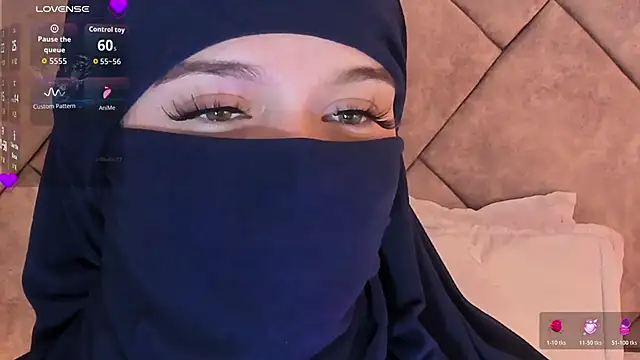 anna-henao online show from 11.14.25