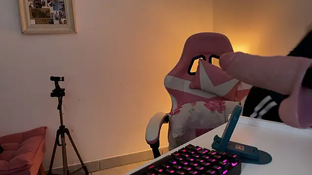 SweetPaige  online show from 03.23.26