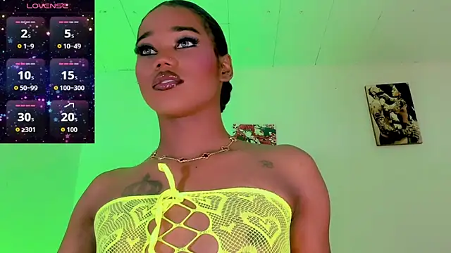 naomy  xx online show from 10.22.25