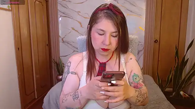 Snapshot of kittycatw chatting on 07.23.26 kittycatw online show from 07.23.26