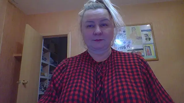 Snapshot of mira_robinsonnn chatting on 02.22.26 mira robinsonnn online show from 02.22.26