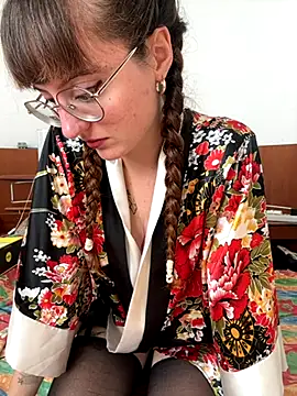 Snapshot of _foxygirl_ chatting on 10.05.25 foxygirl online show from 10.05.25