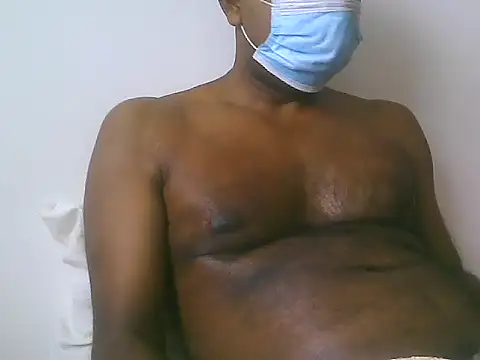 Snapshot of chocodk01 chatting on 12.17.25 chocodk01 online show from 12.17.25