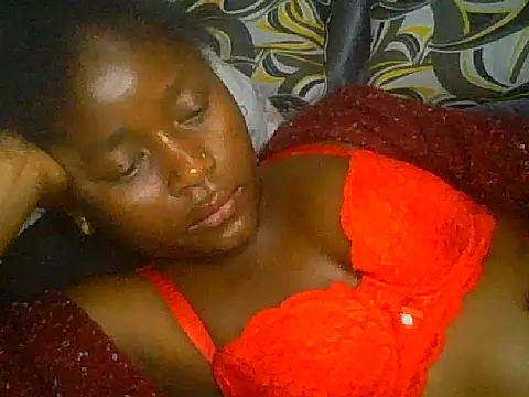 Snapshot of pretty_nanah chatting on 09.25.25 pretty nanah online show from 09.25.25