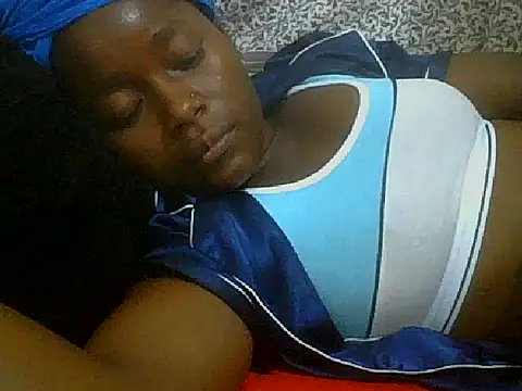 Snapshot of pretty_nanah chatting on 10.03.25 pretty nanah online show from 10.03.25