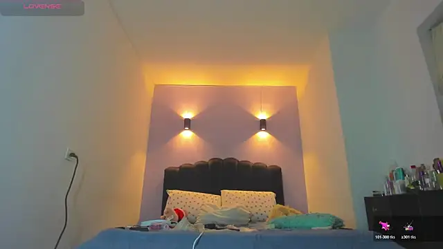 Sofia Clauss  online show from 02.24.26