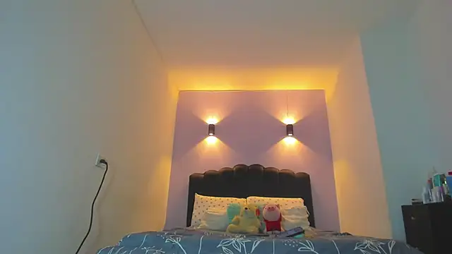 Sofia Clauss  online show from 02.27.26