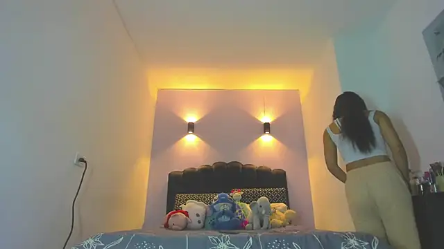Snapshot of Sofia_Clauss_ chatting on 04.22.26 Sofia Clauss online show from 04.22.26