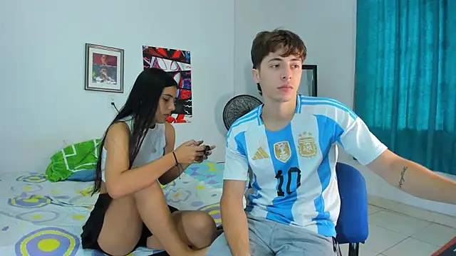 Snapshot of AlessandroDybala chatting on 06.22.26 AlessandroDybala online show from 06.22.26