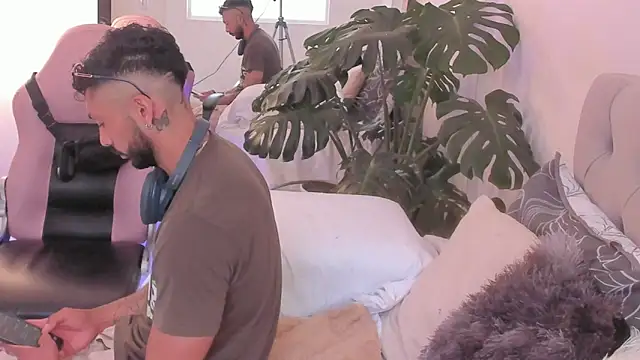 Tom cooper  online show from 11.22.25