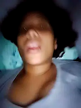 Snapshot of zandra_kiman chatting on 10.02.25 zandra kiman online show from 10.02.25