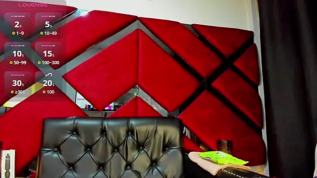 Kendra-Foxxy online show from 11.12.25