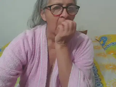 candy mature  online show from 03.12.25