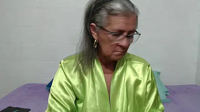 candy mature  online show from 10.06.25