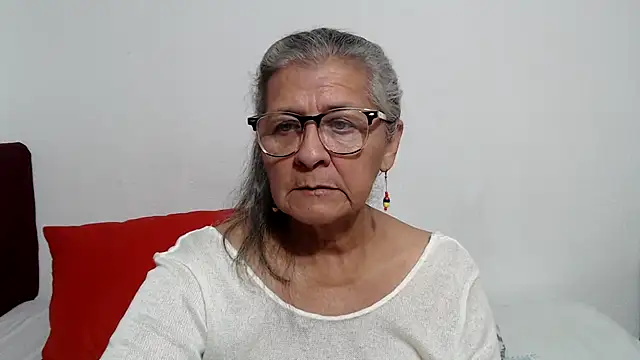 Snapshot of candy_mature_ chatting on 05.20.26 candy mature online show from 05.20.26