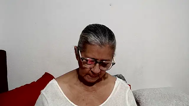 Snapshot of candy_mature_ chatting on 05.24.26 candy mature online show from 05.24.26