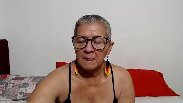 Snapshot of candy_mature_ chatting on 05.26.26 candy mature online show from 05.26.26