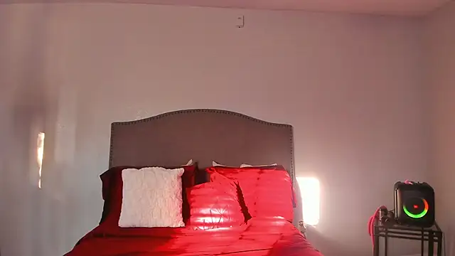 yiauana online show from 11.06.25