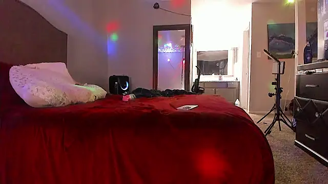 yiauana online show from 02.04.26