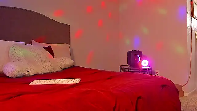 yiauana online show from 02.21.26